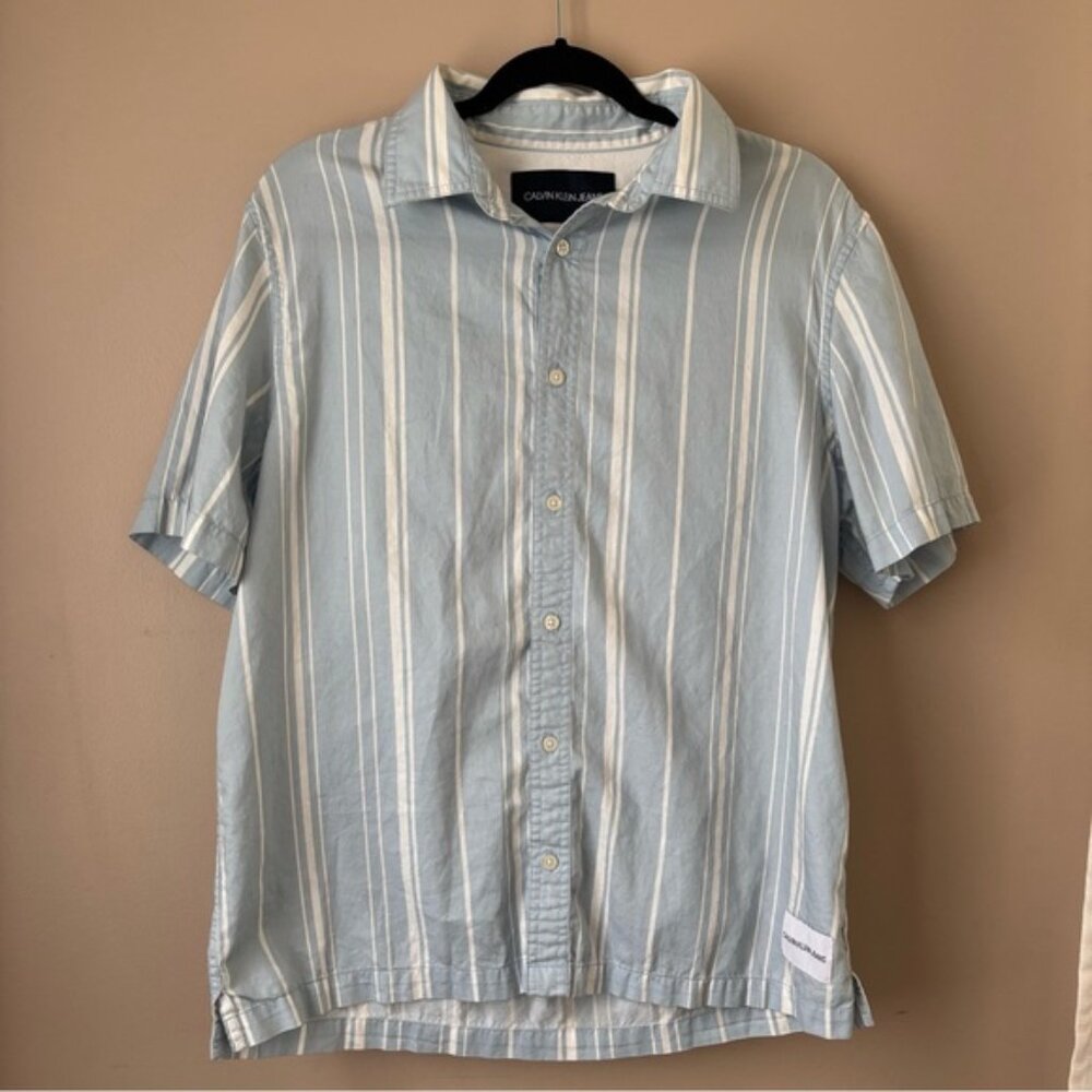 Calvin Klein Jeans Blue and White Casual Button Down Shirt NWOT